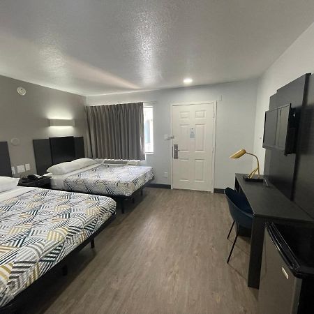 Motel 6 Denton, Tx - Unt Екстер'єр фото