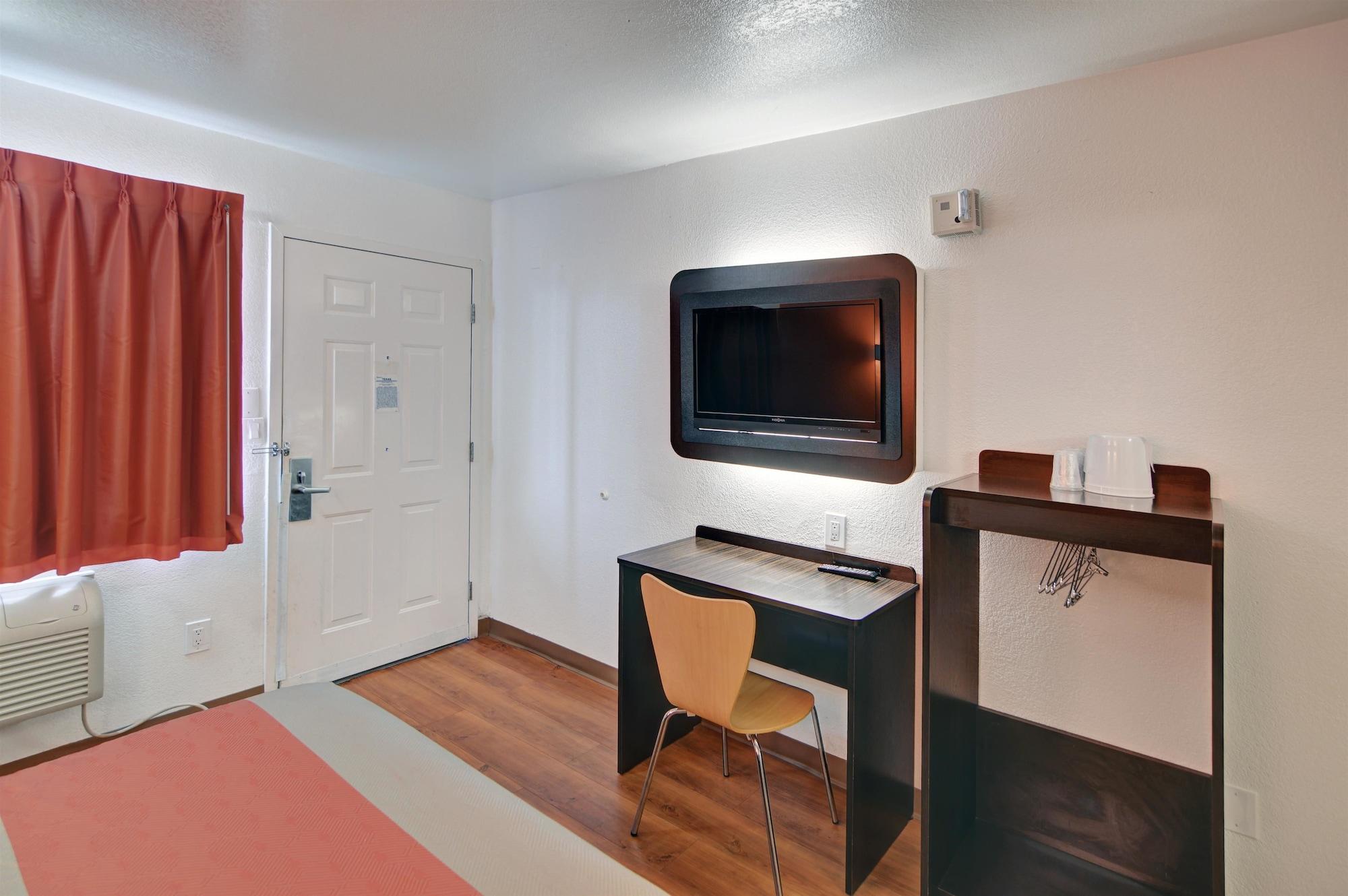 Motel 6 Denton, Tx - Unt Екстер'єр фото