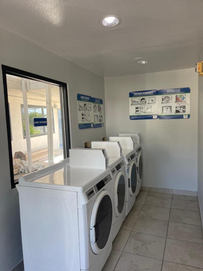Motel 6 Denton, Tx - Unt Екстер'єр фото