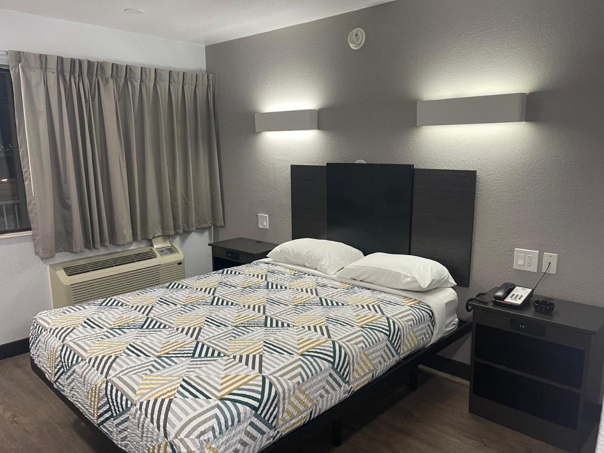 Motel 6 Denton, Tx - Unt Екстер'єр фото
