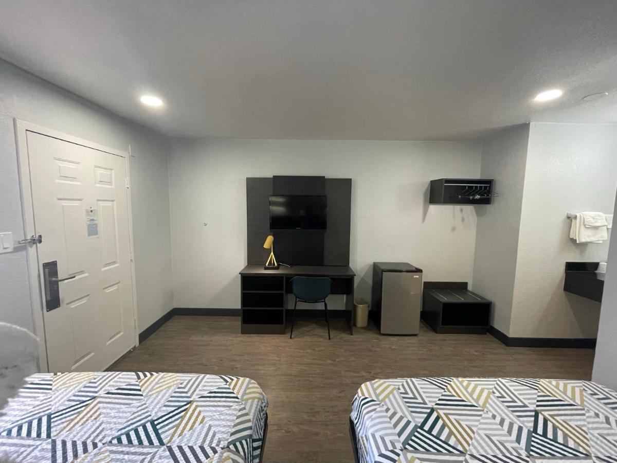 Motel 6 Denton, Tx - Unt Екстер'єр фото
