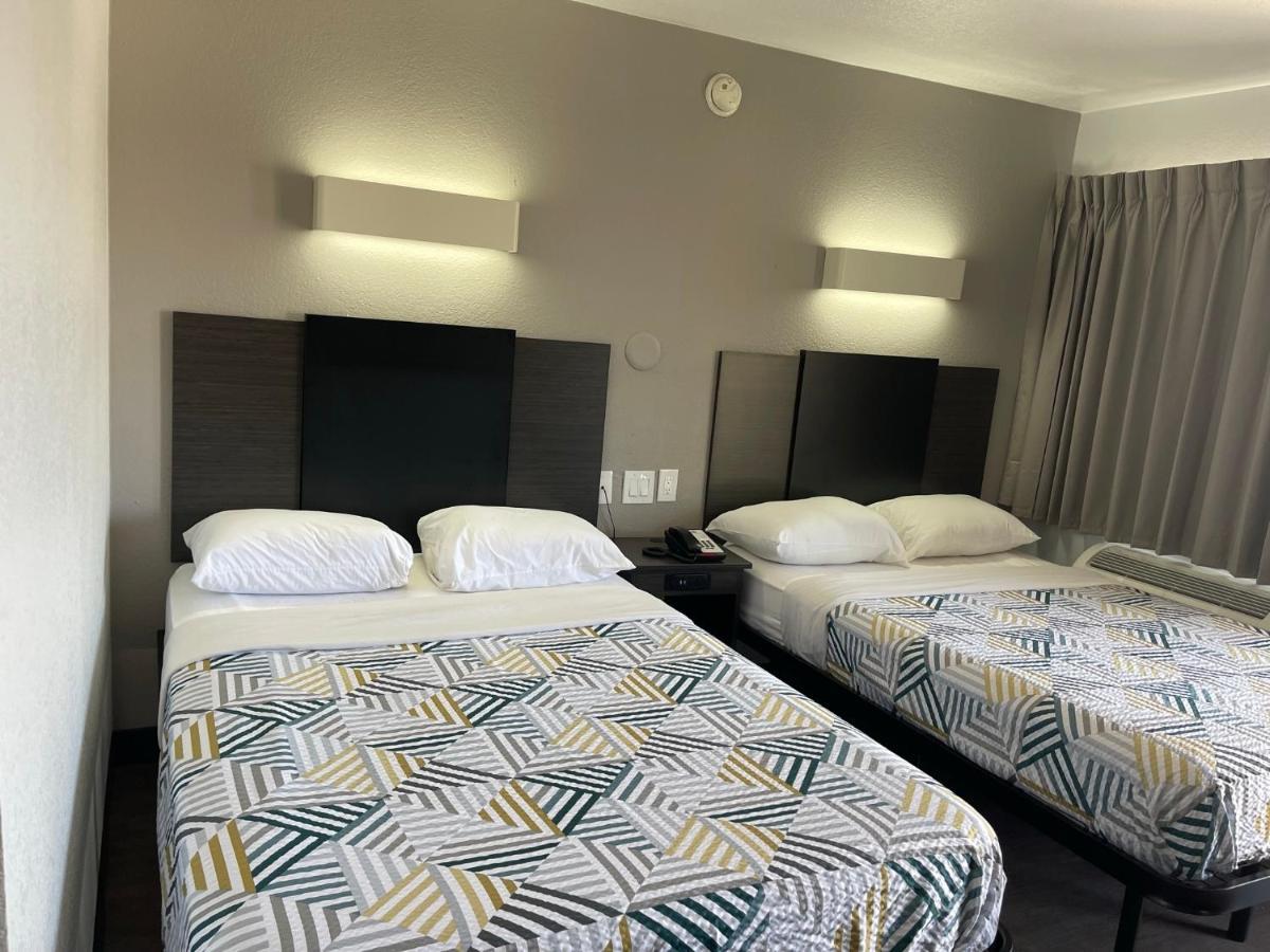 Motel 6 Denton, Tx - Unt Екстер'єр фото