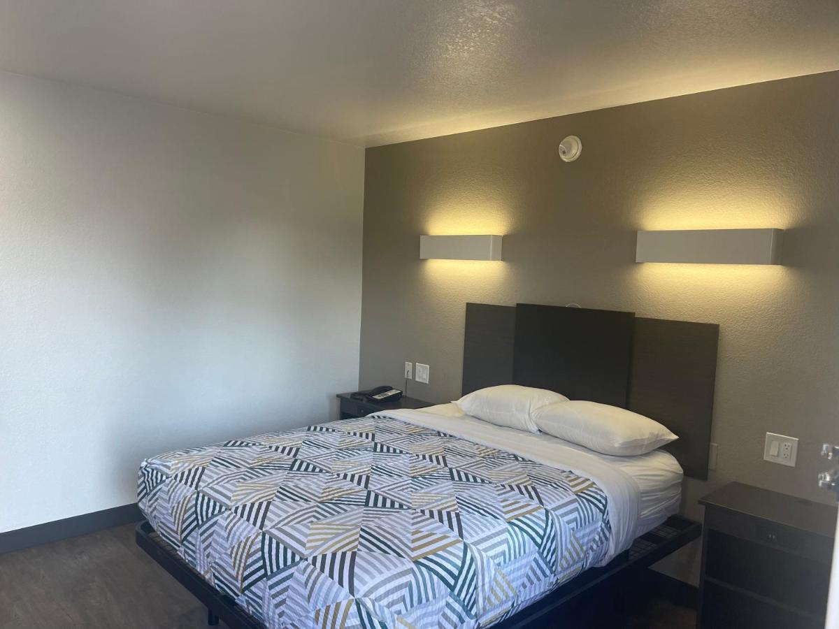 Motel 6 Denton, Tx - Unt Екстер'єр фото