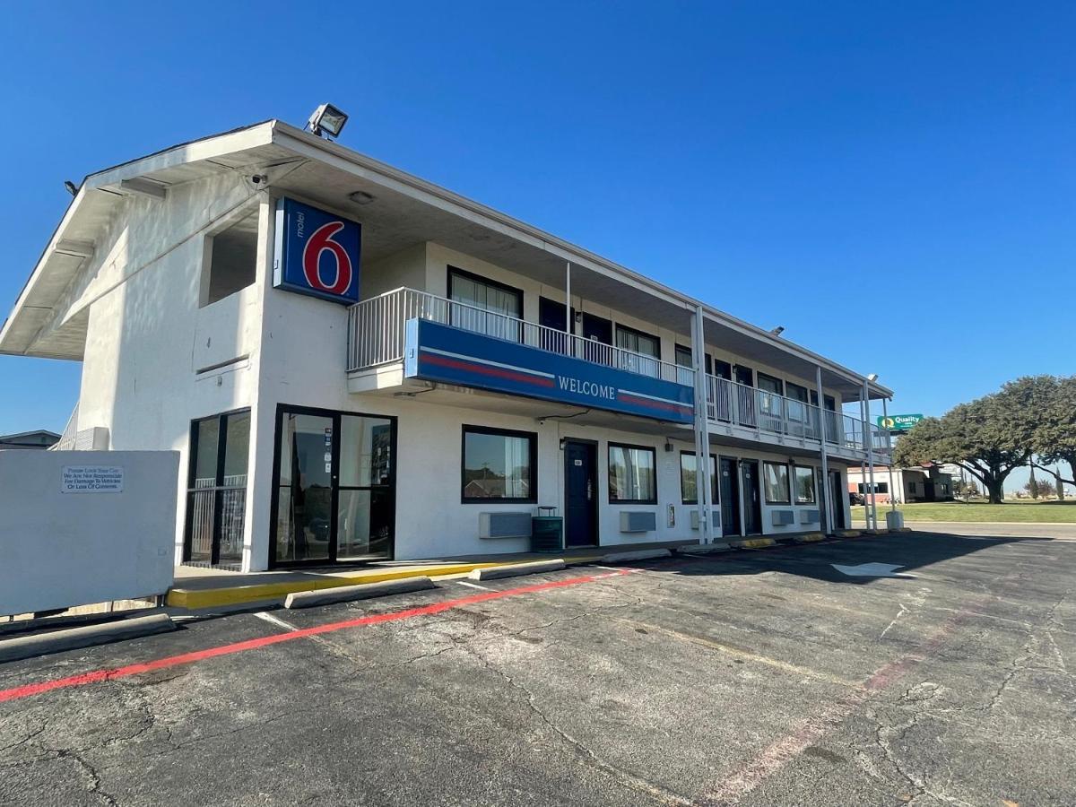 Motel 6 Denton, Tx - Unt Екстер'єр фото