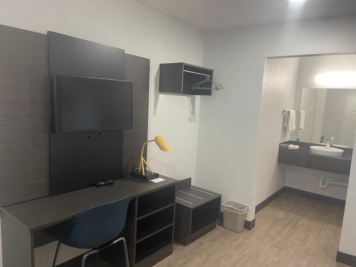 Motel 6 Denton, Tx - Unt Екстер'єр фото