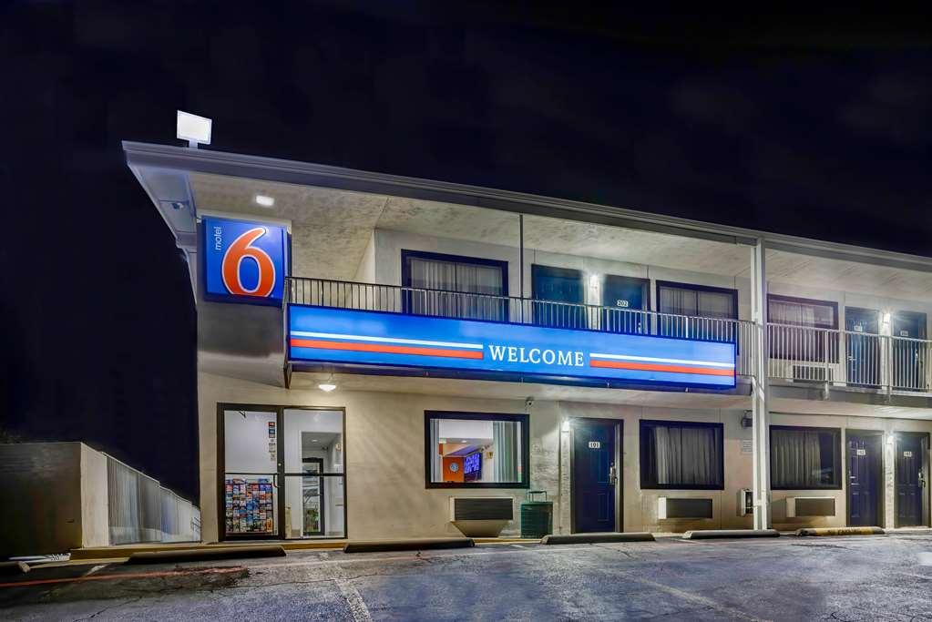 Motel 6 Denton, Tx - Unt Екстер'єр фото
